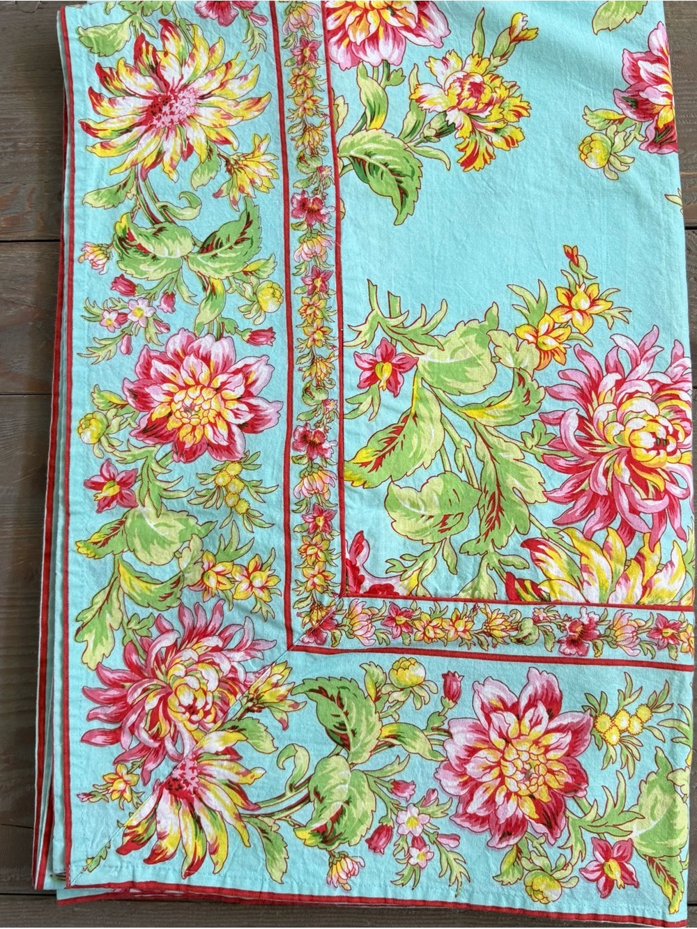 April Cornell Dahlia Days Tablecloth 60”x86” & 4 Napkins - Picture 4 of 12